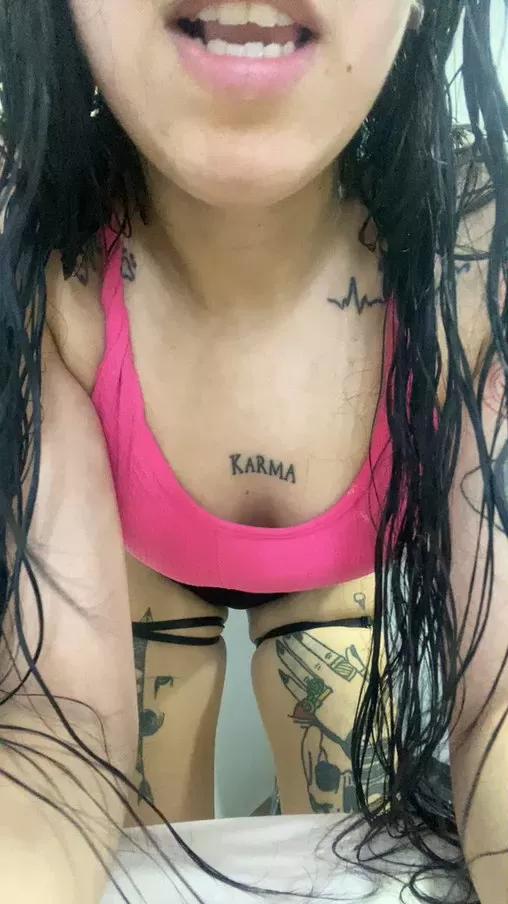Queeen00 from Cam4