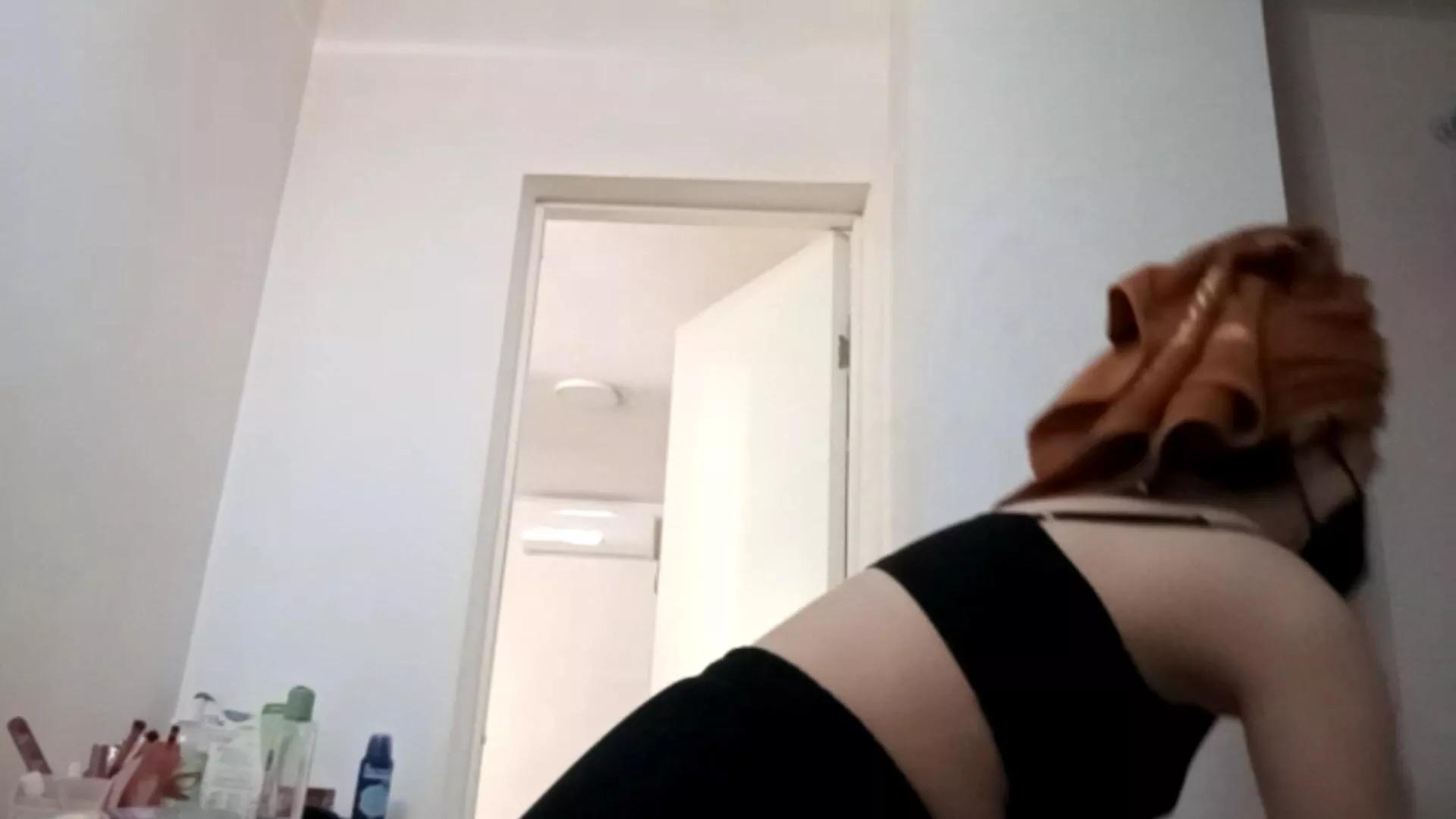 QueenieGriscom from Cam4