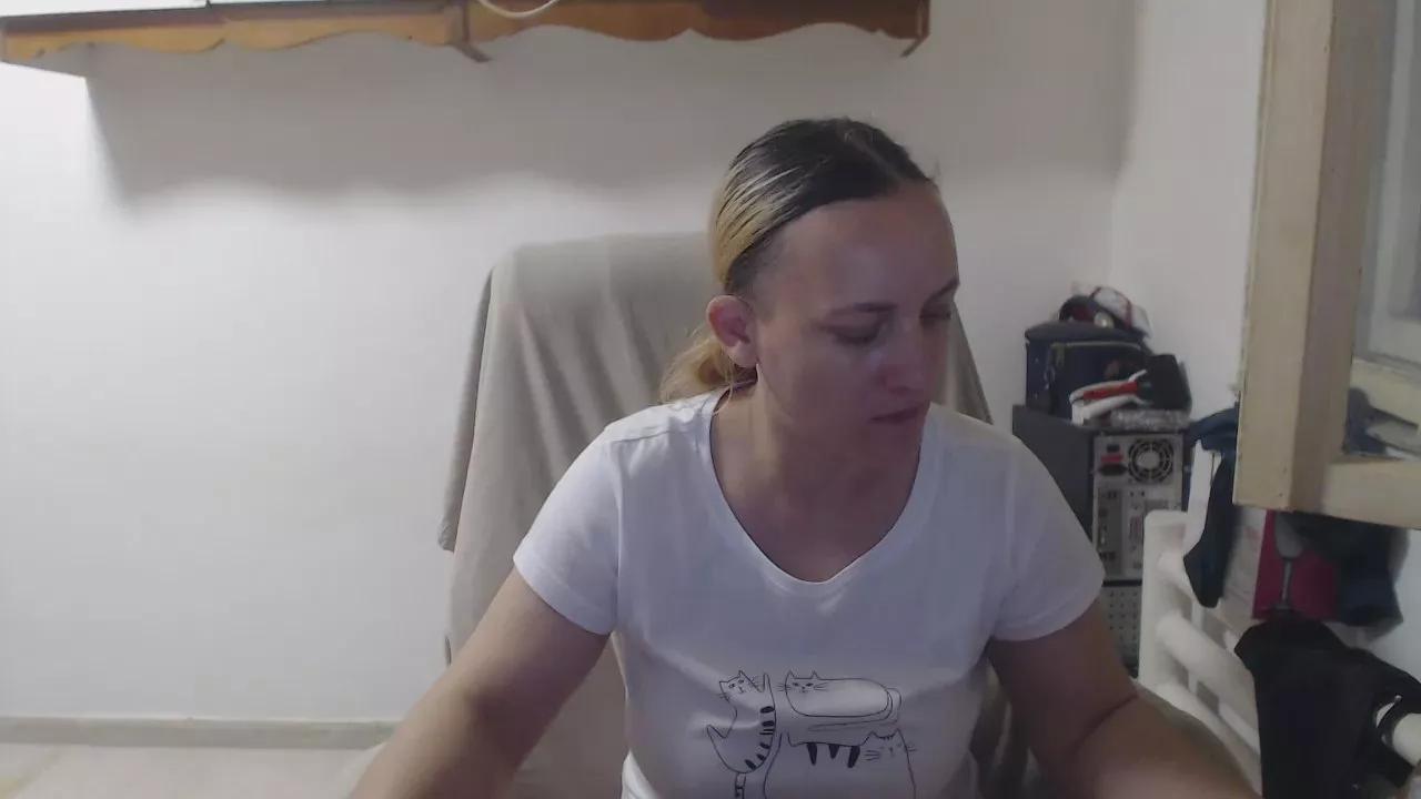 queensinner from Cam4