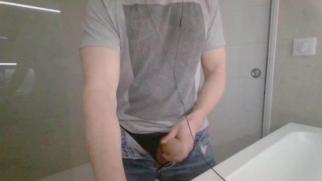queue22 from Cam4