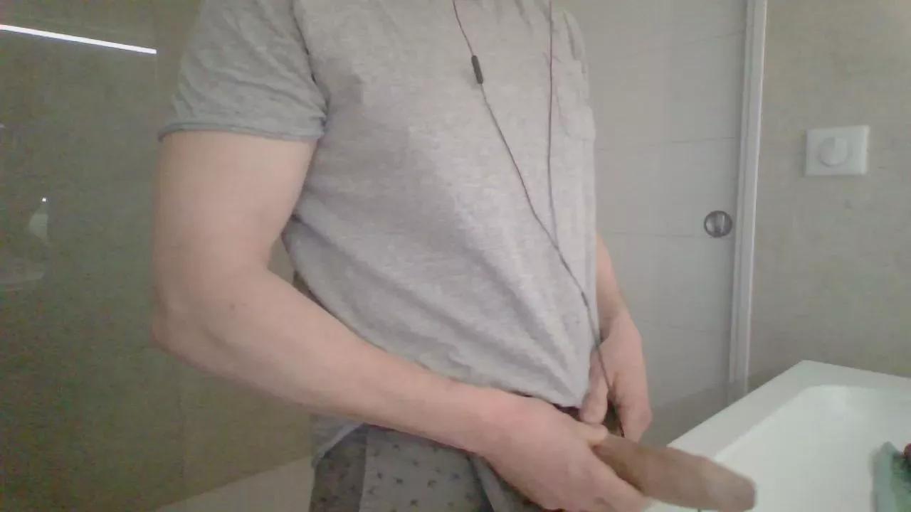queue22 from Cam4