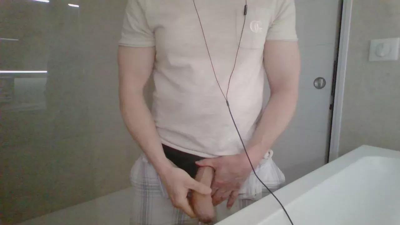 queue22 from Cam4