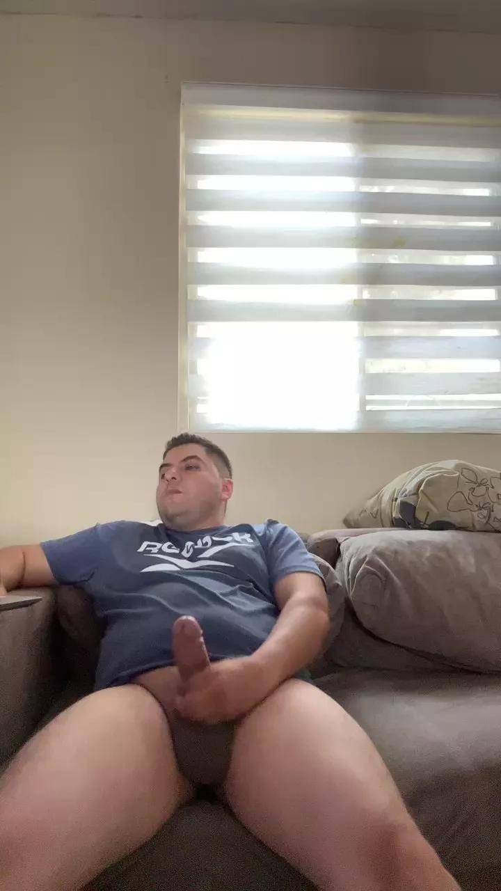 Raulgzz4 webcams show profile image 