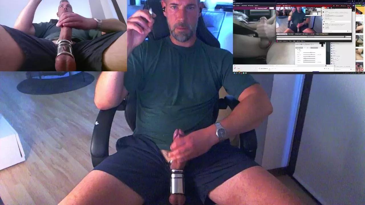 Reeper84 from Cam4