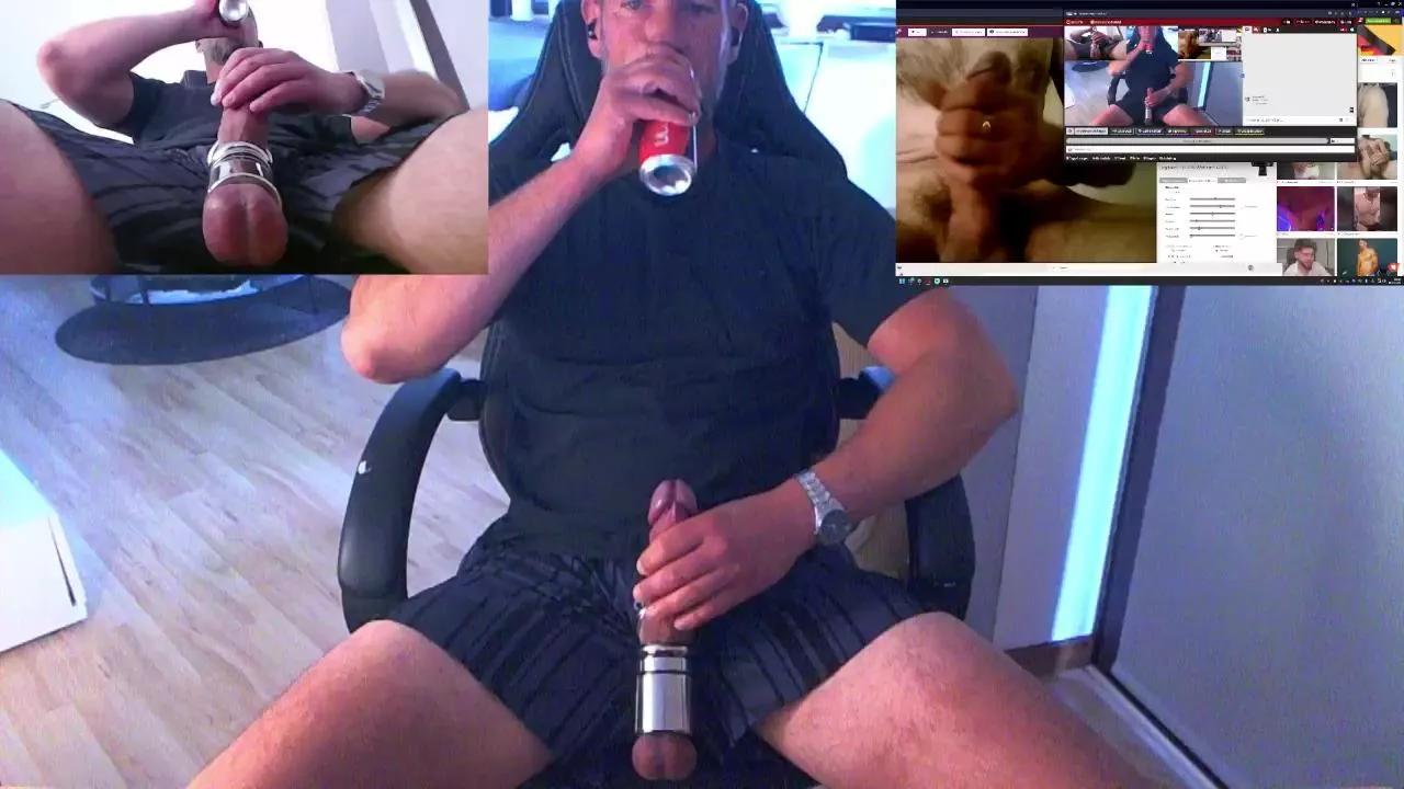 Reeper84 from Cam4
