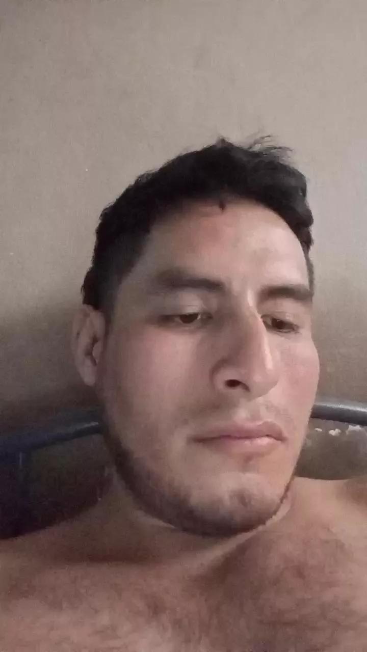 Roberto202401 webcams show profile image 