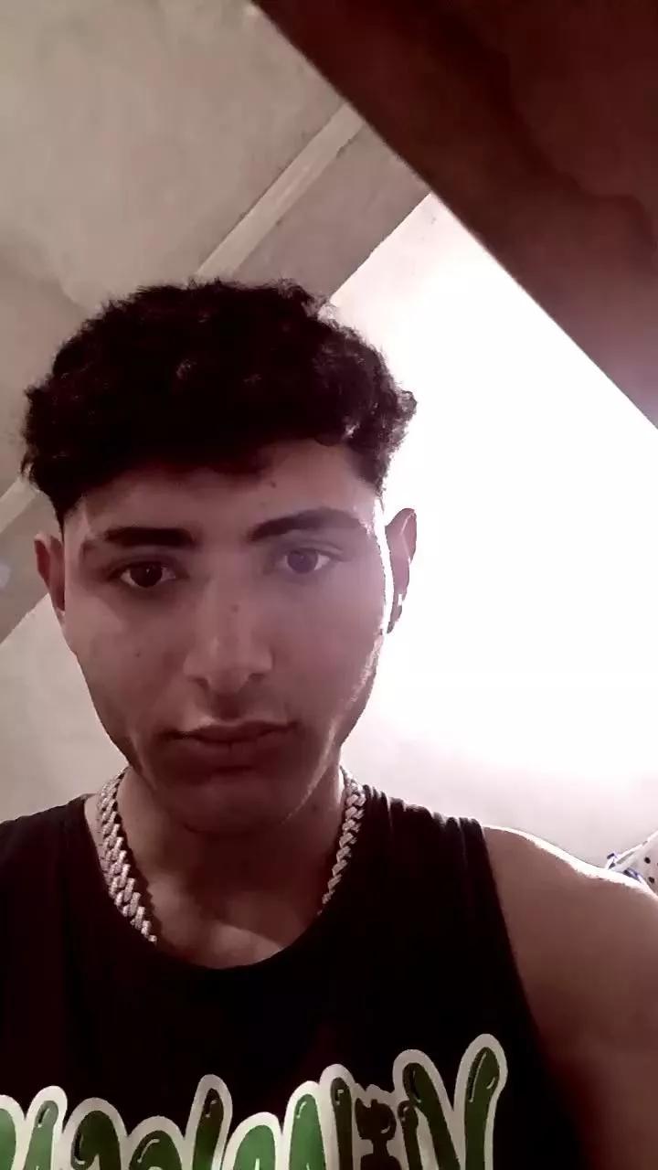 rodrigo3878 from Cam4