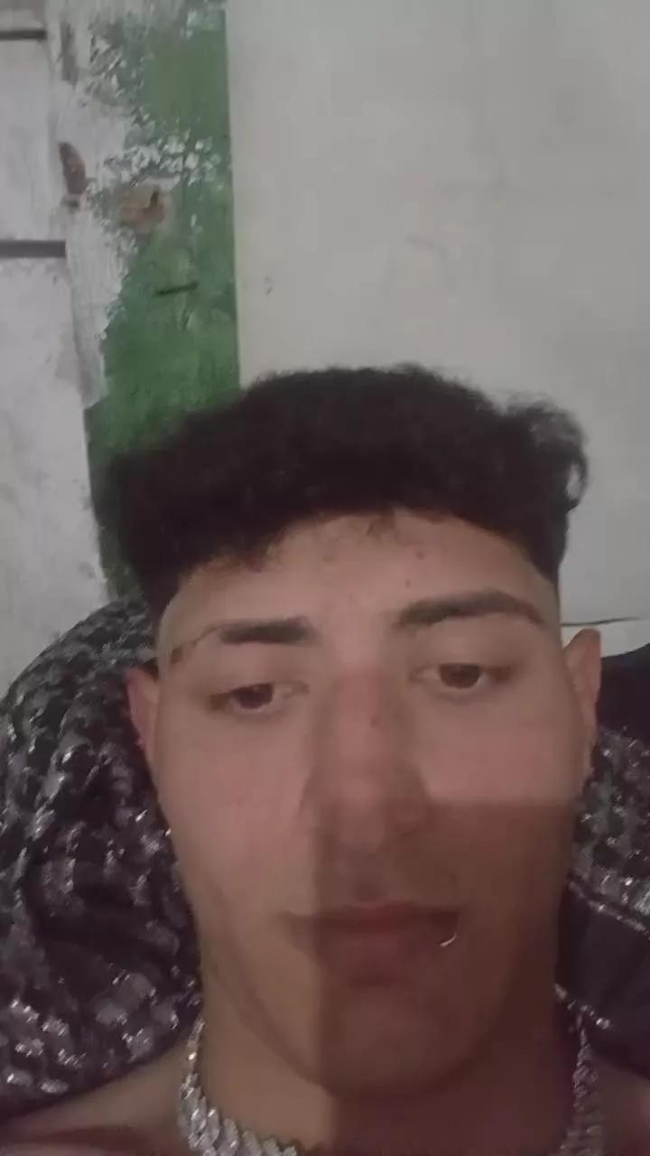 Rodrigo3878 webcams show profile image 