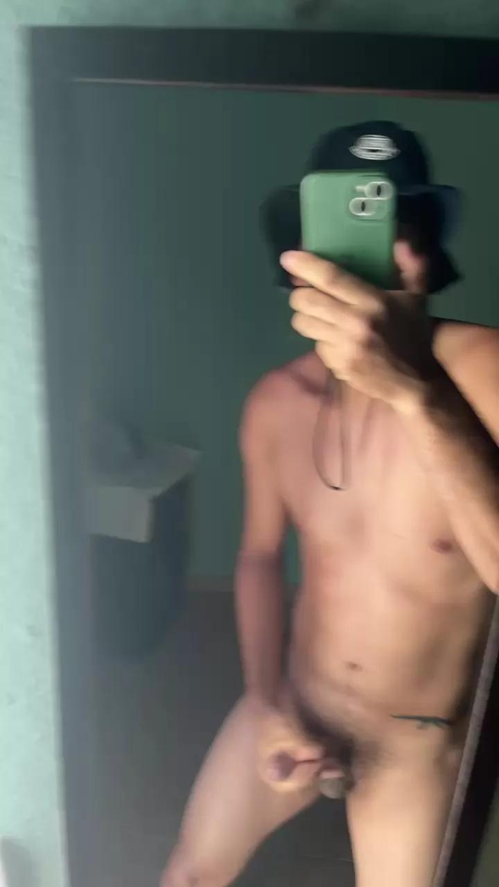 Rogerneto2 webcams show profile image 