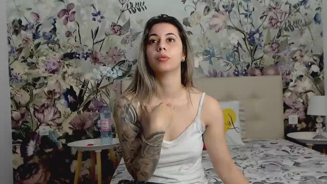RoseDiamond06 webcams show profile image 