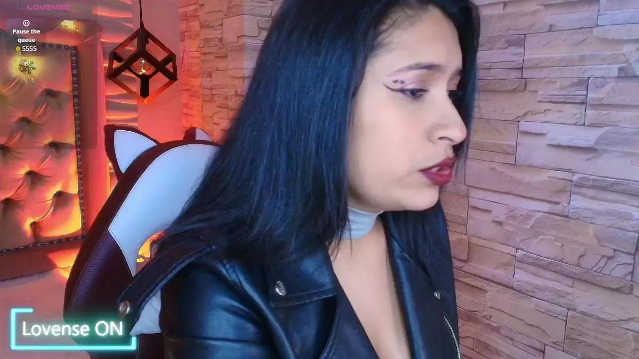 Roxanne_Han on Cam4