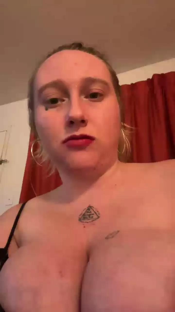 Roxannestunna webcams show profile image 