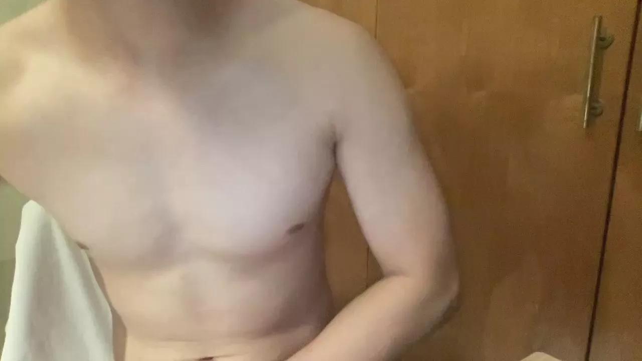 Rrr17755 webcams show profile image 