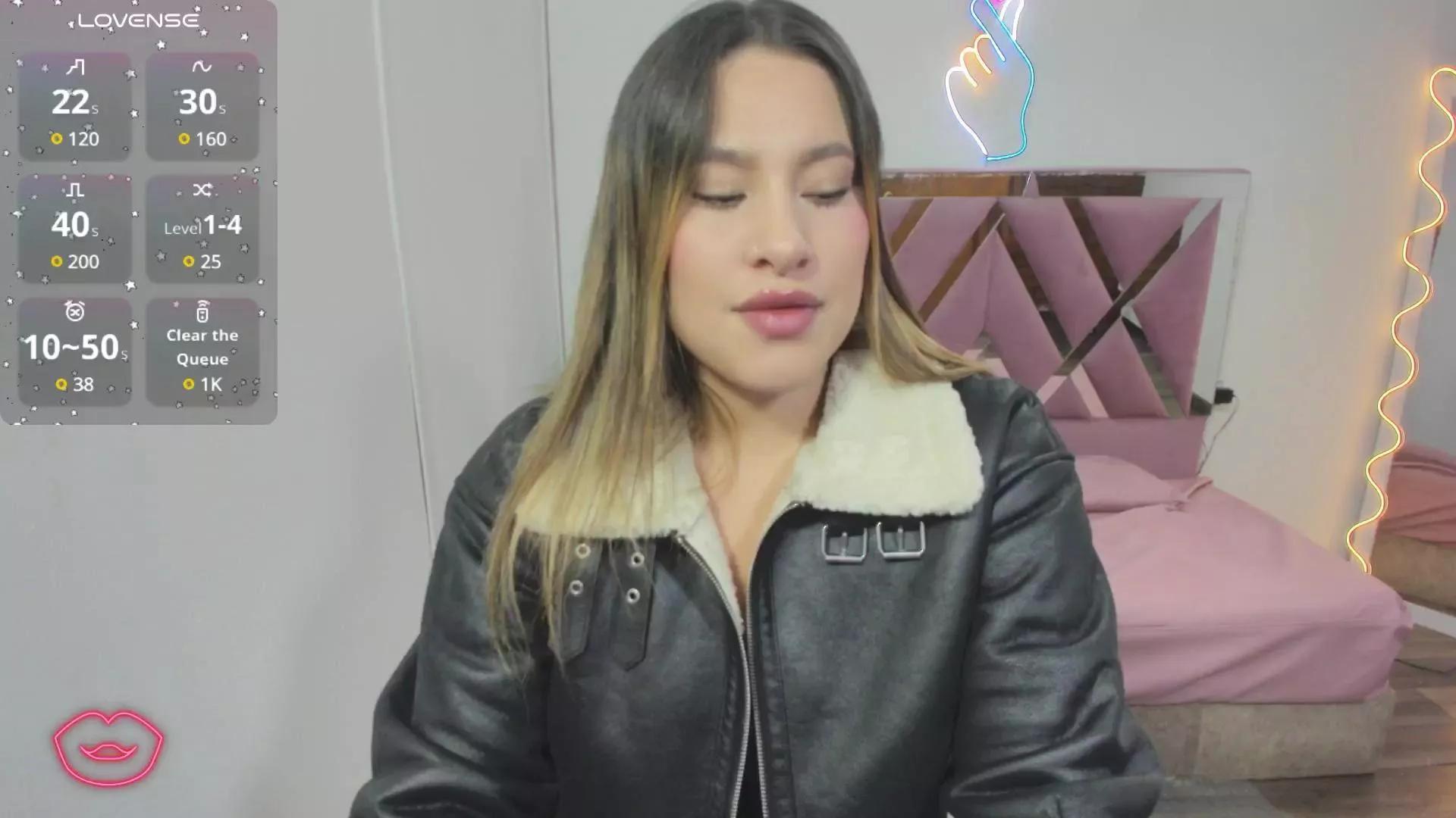 SAAYA_TAY from Cam4