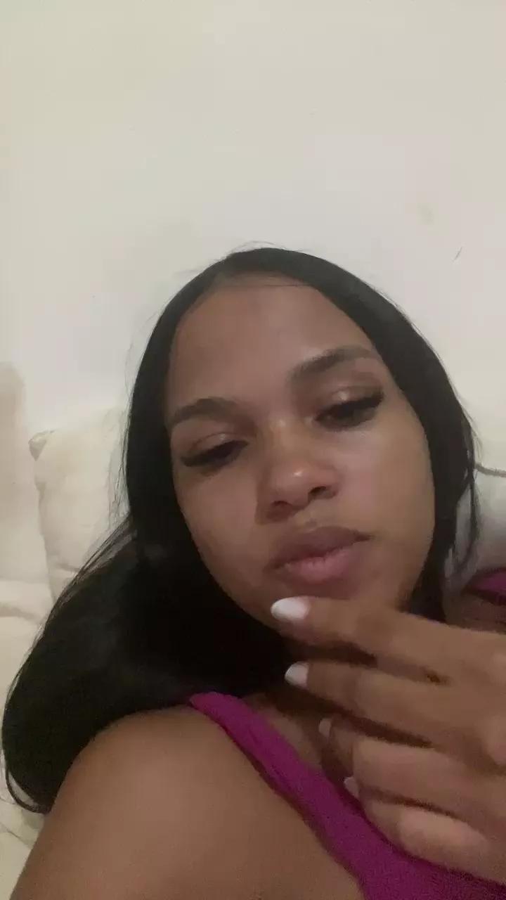 Sabrynnnaa webcams show profile image 