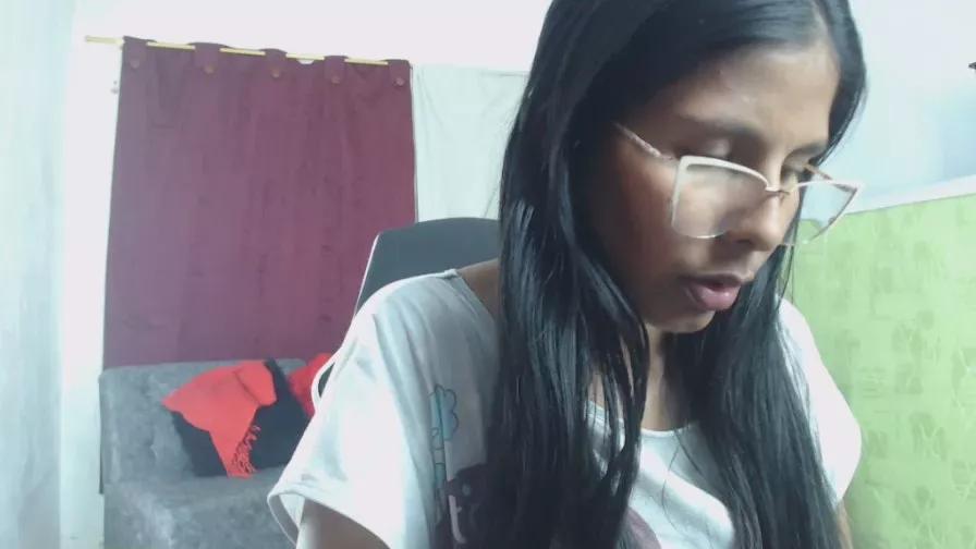 Saharii02 from Cam4