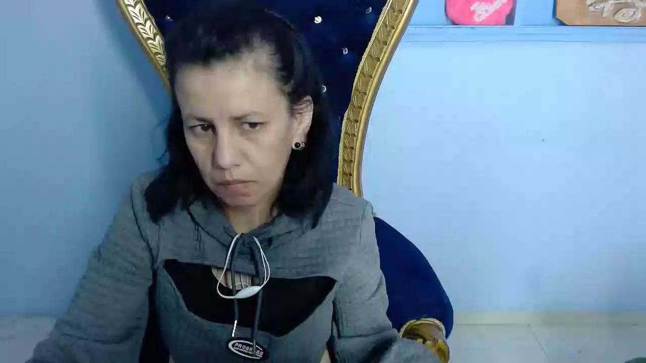 SamanthaRedsx21 from Cam4