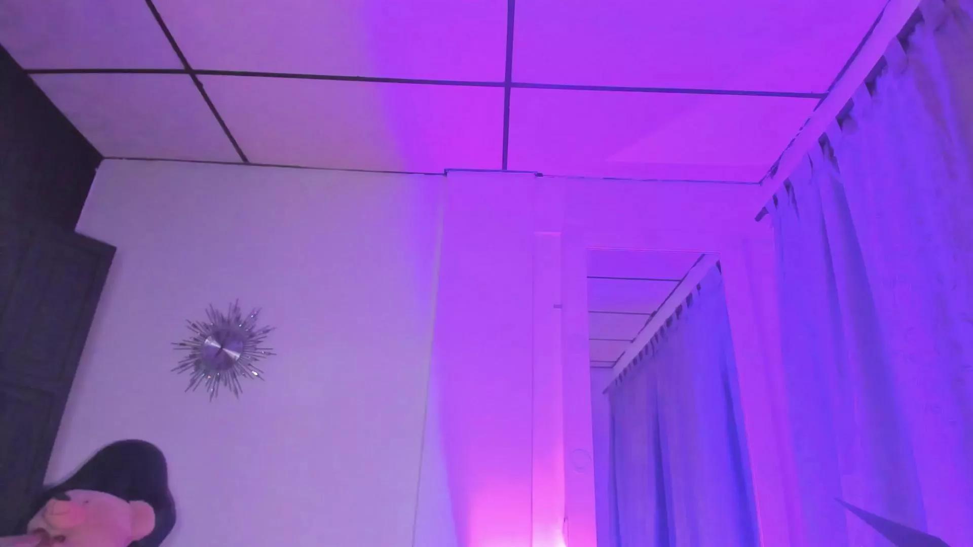 Samanthawestx webcams show profile image 