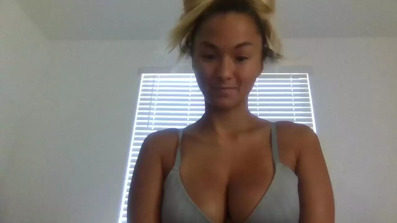 Saminko702 webcams show profile image 