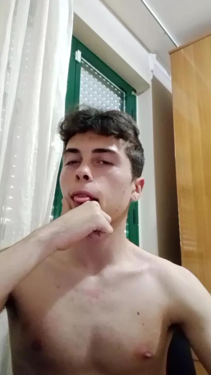 Samuele055 webcams show profile image 