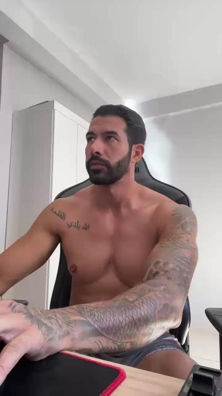 Saradoalto23 from Cam4