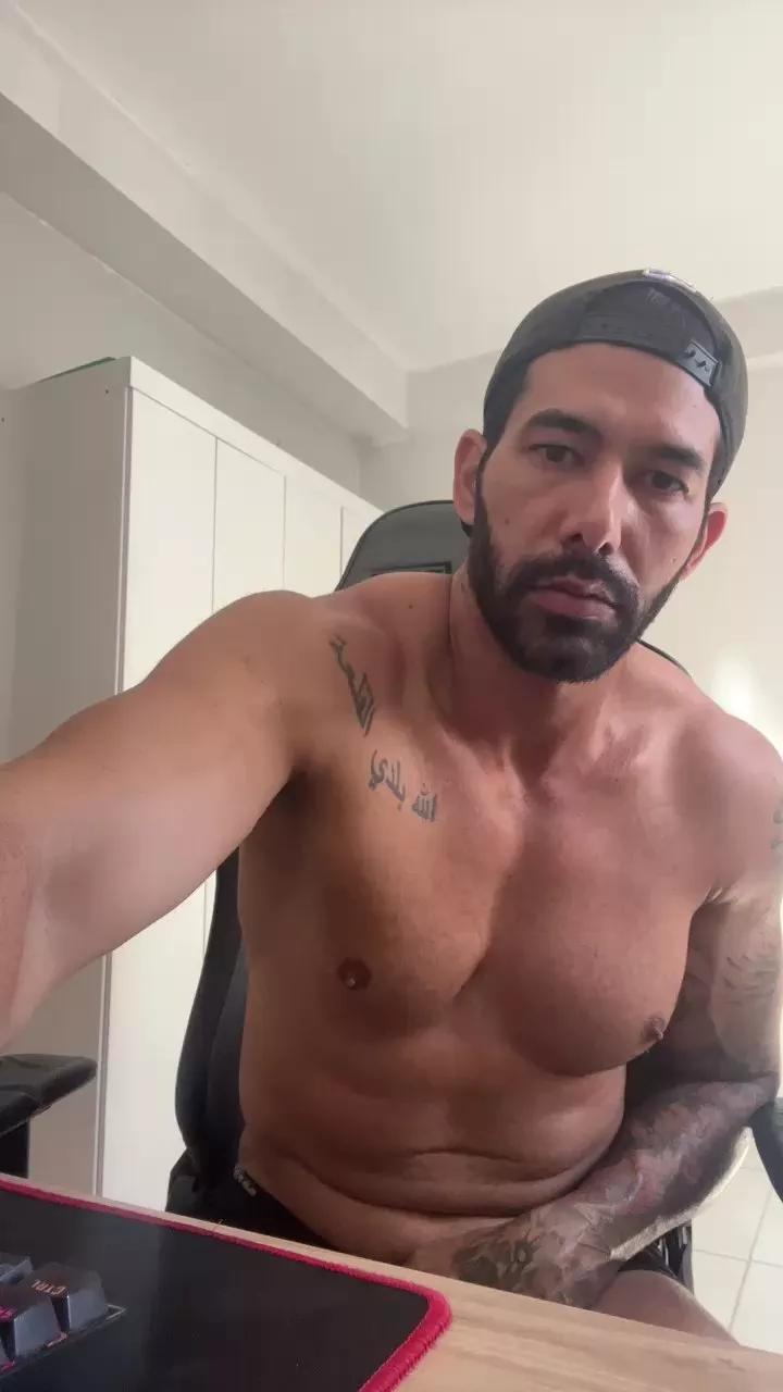 Saradoalto23 webcams show profile image 