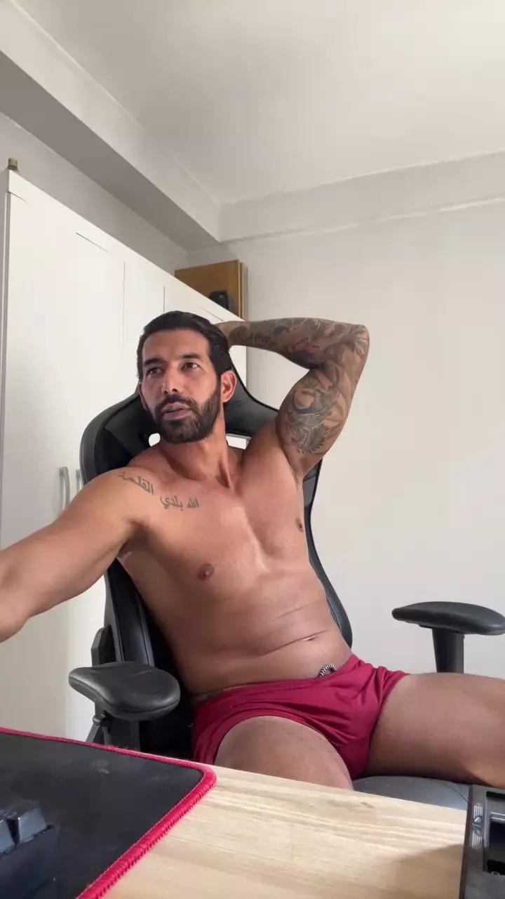 Saradoalto23 webcams show profile image 