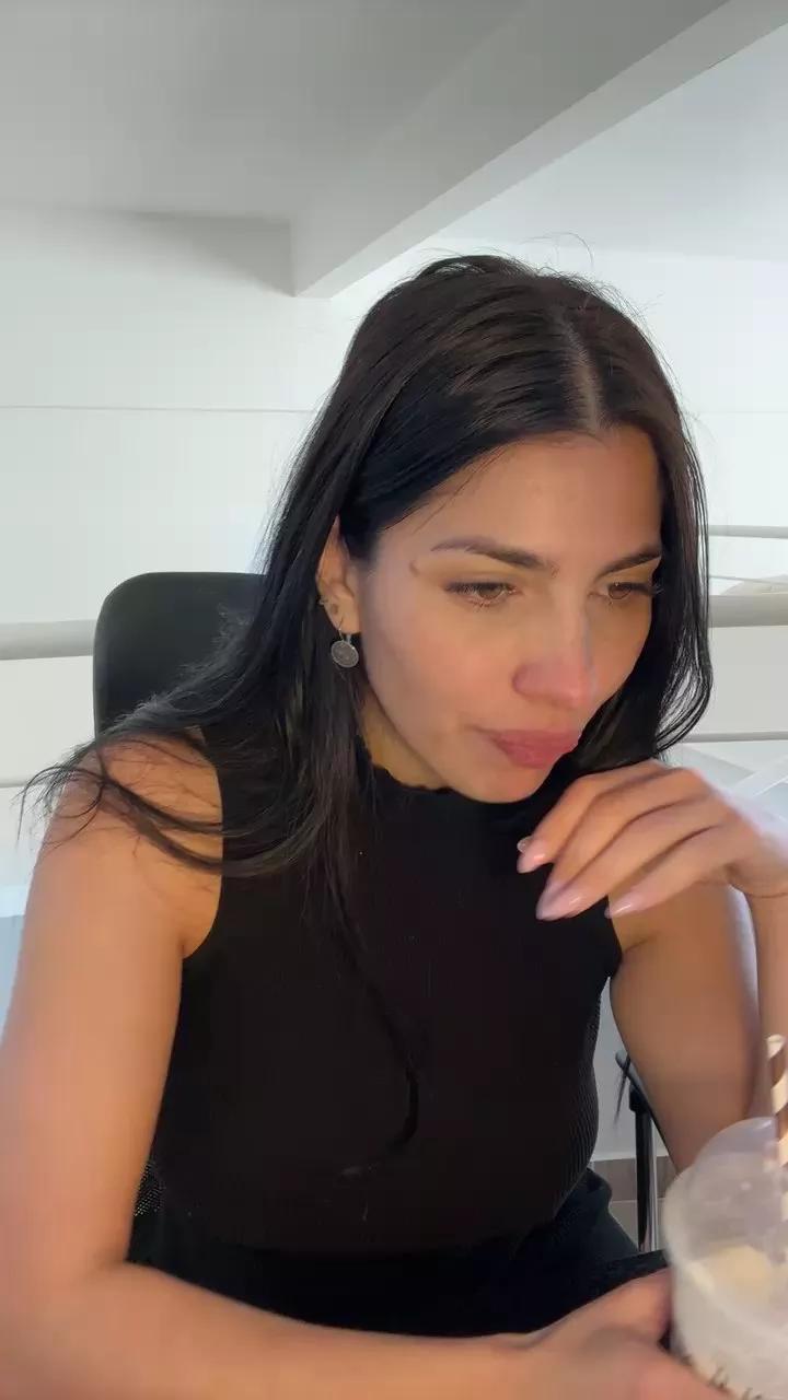 Sarah_Muller8 from Cam4