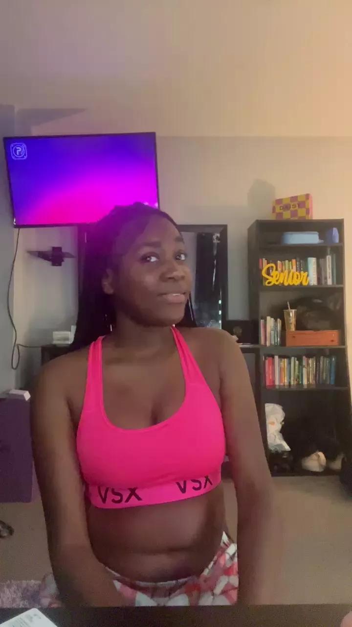 Sexyyoungniyy webcams show profile image 
