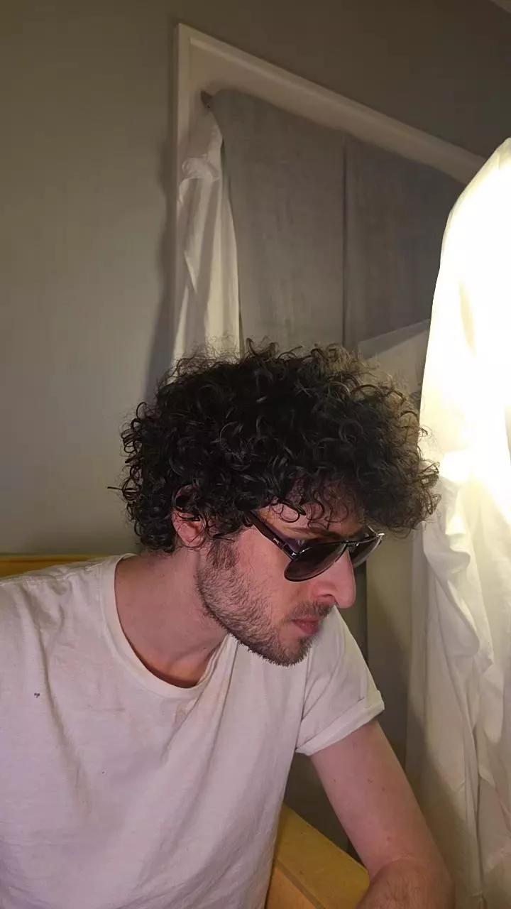 ShineNBone webcams show profile image 