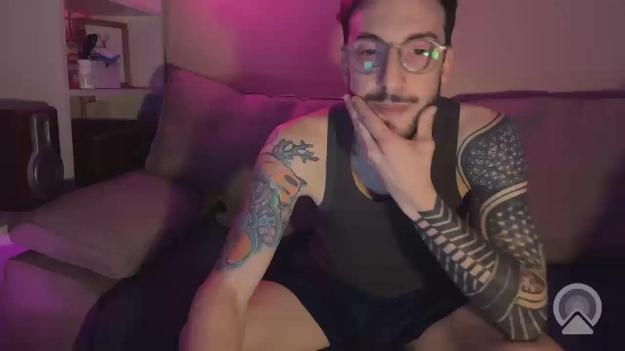 Simestim webcams show profile image 