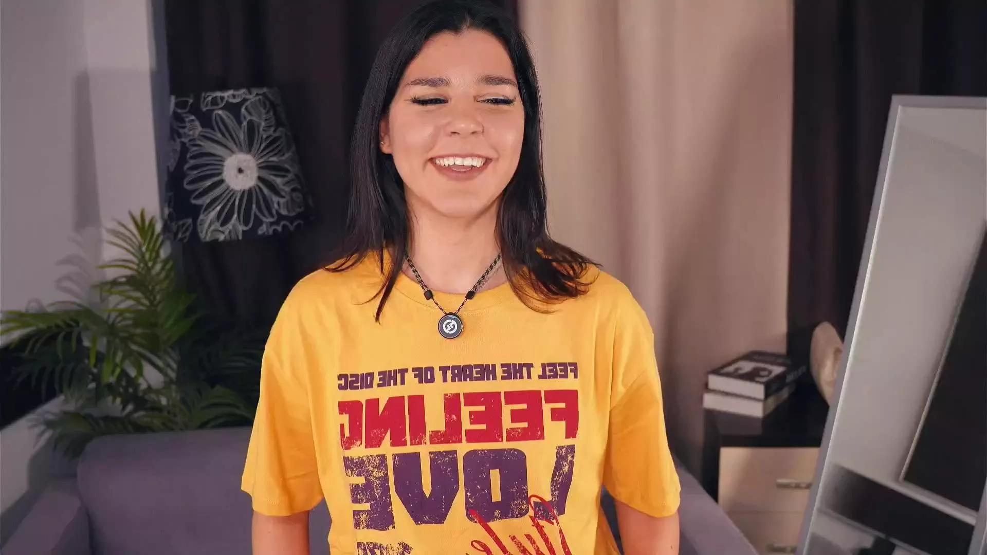 SirenaCafasso webcams show profile image 