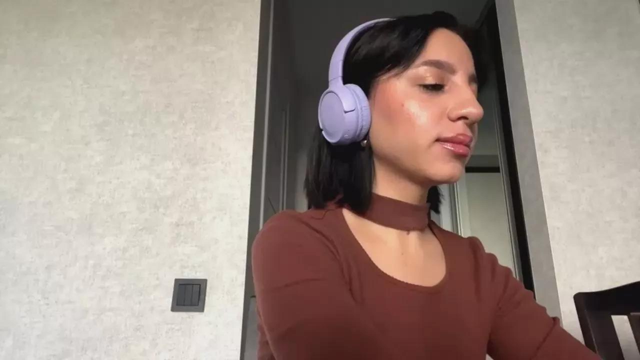 SiriLipsKiss from Cam4