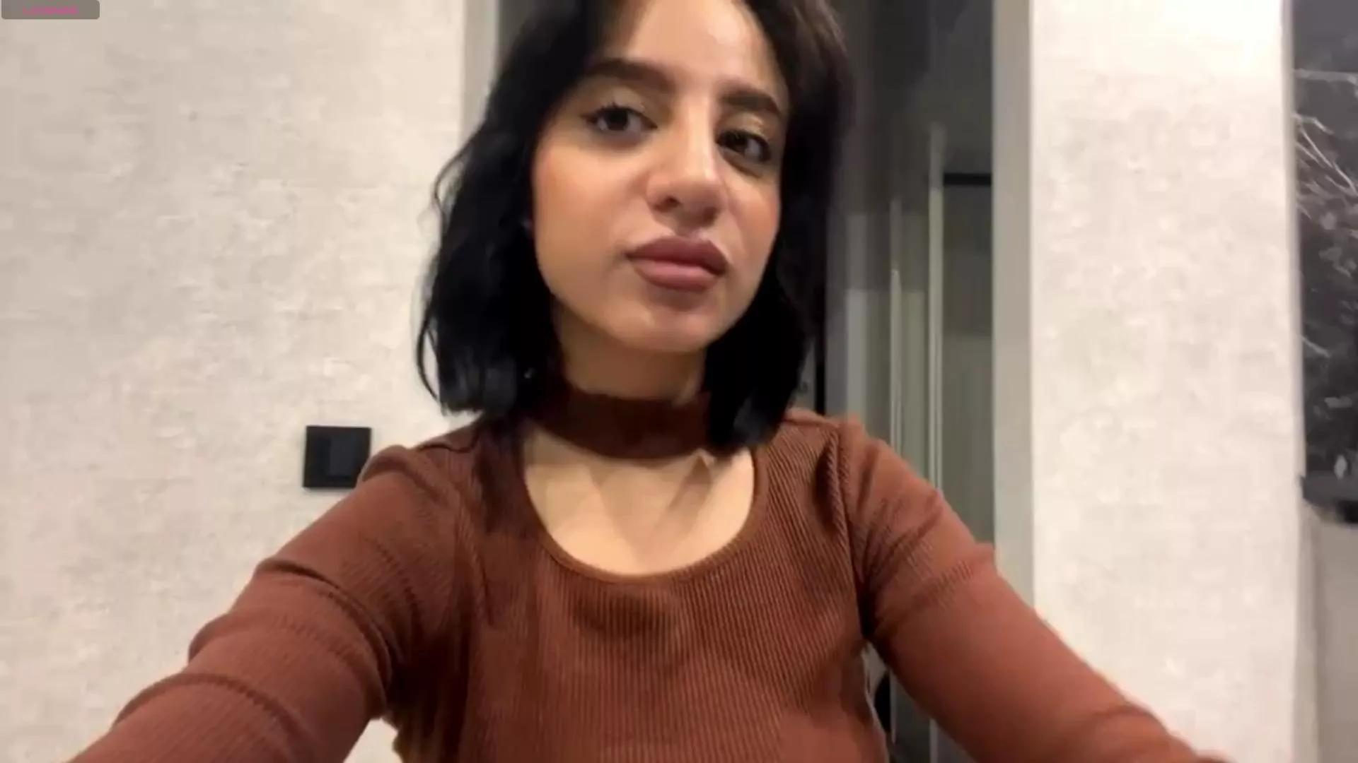 SiriLipsKiss from Cam4