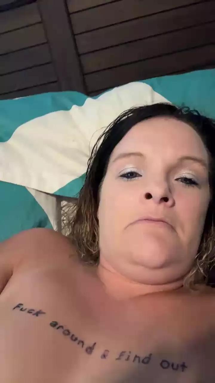 Skyehotlips69 webcams show profile image 
