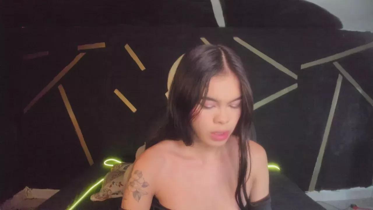 Skyy_Doll from Cam4
