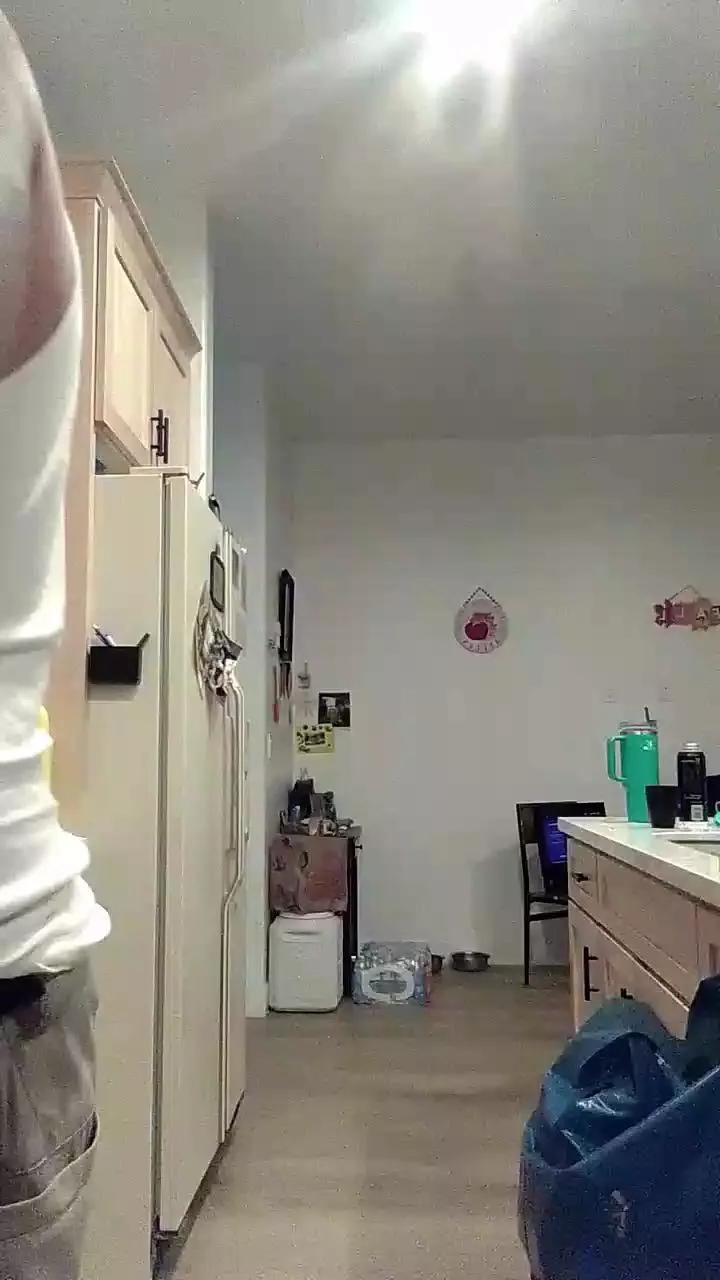 Smasher831 from Cam4