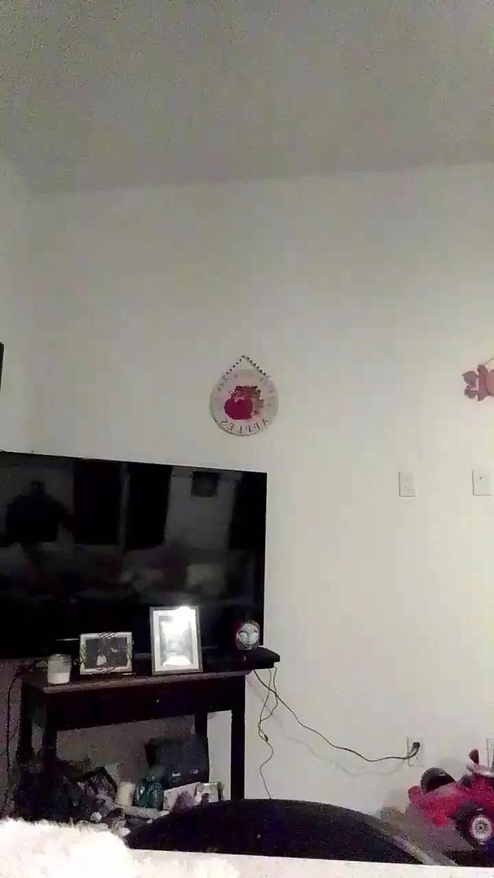 Smasher831 from Cam4