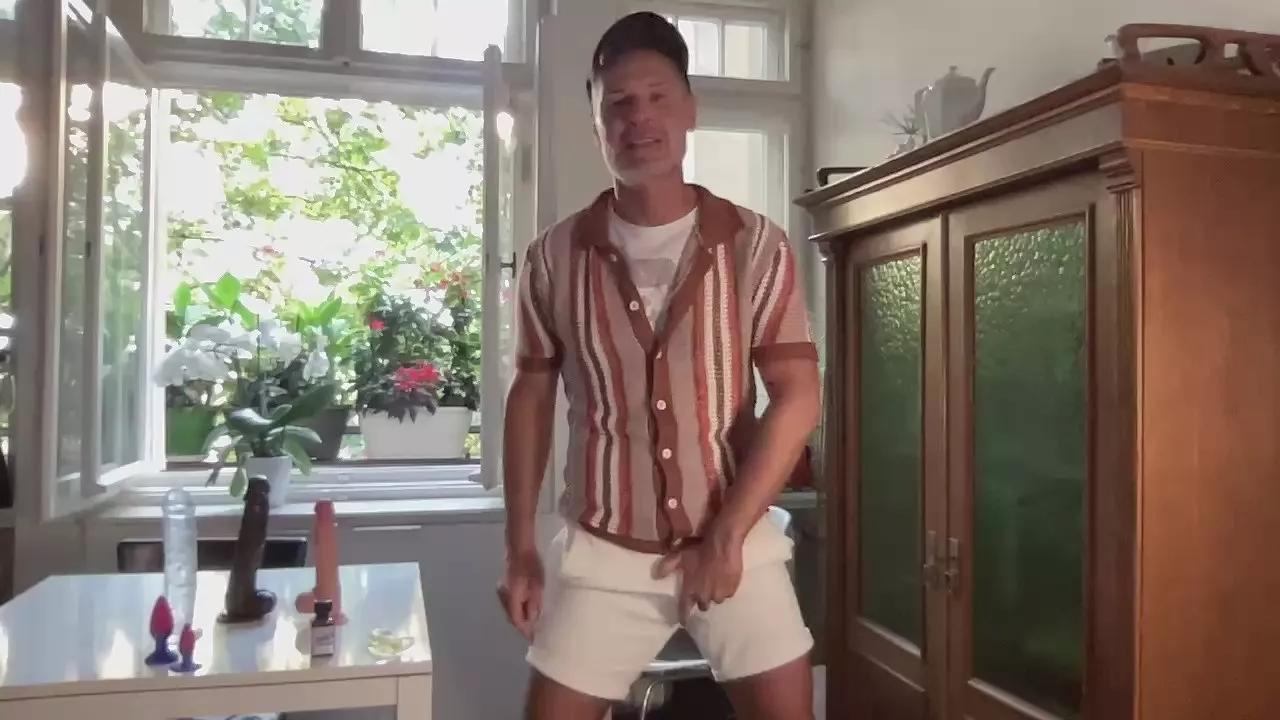 speedomuscle from Cam4