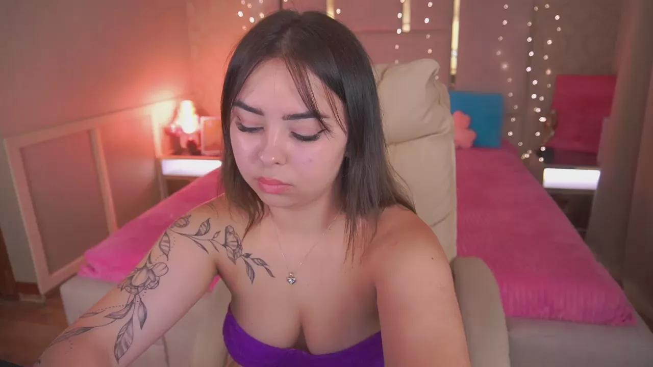 SusieWood webcams show profile image 