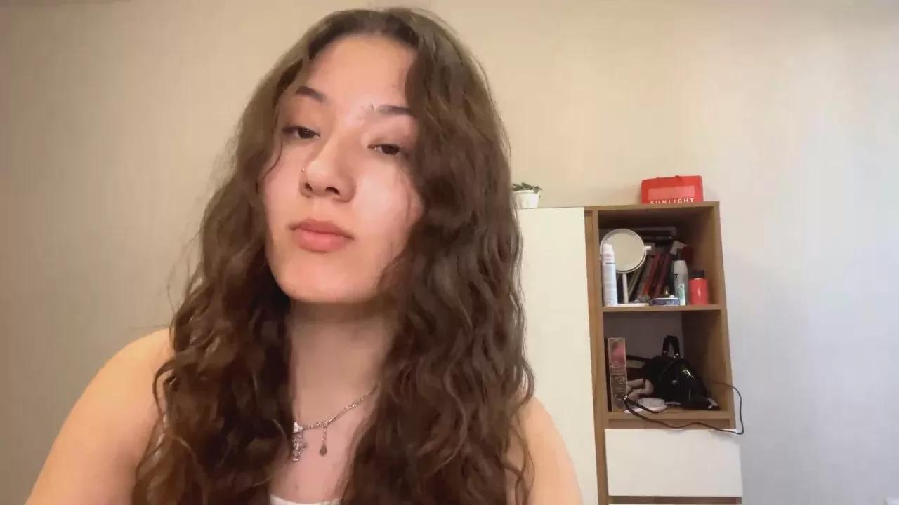 SuzannLertora webcams show profile image 