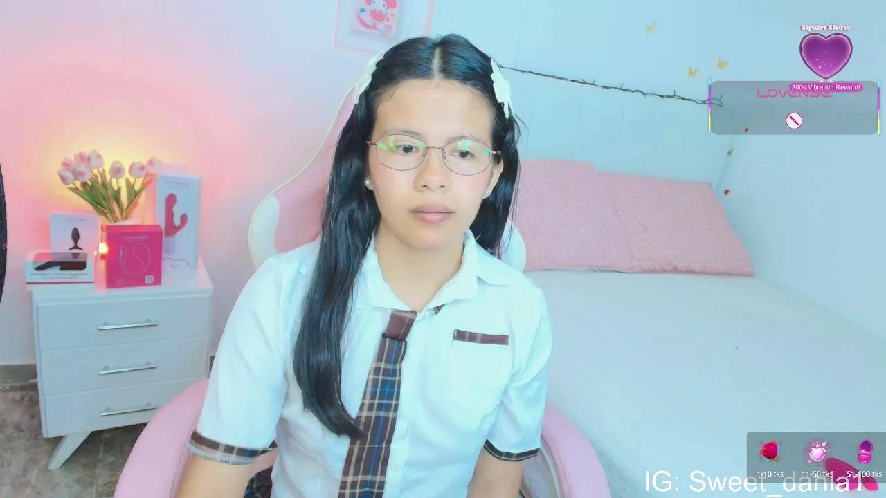 Sweet_dania_ from Cam4