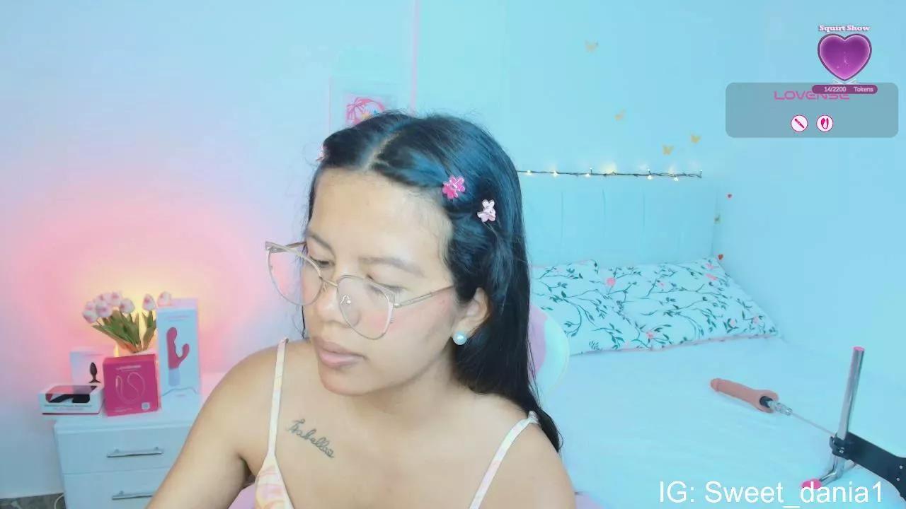 Sweet_dania_ from Cam4