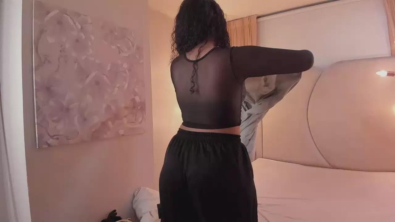 Sweet_Lucy_ from Cam4