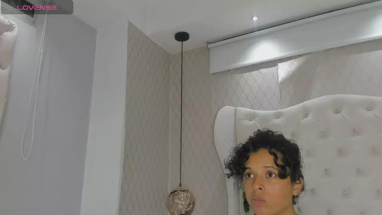 Sweet_Lucy_ from Cam4