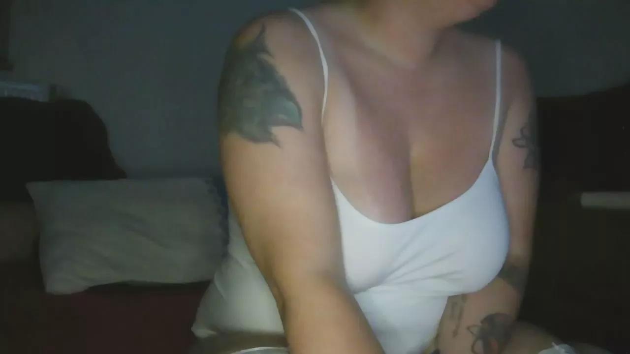 SweetButterfly webcams show profile image 