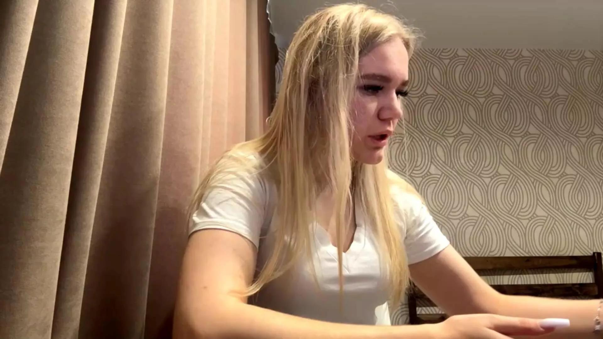 TasiaVitatoe webcams show profile image 