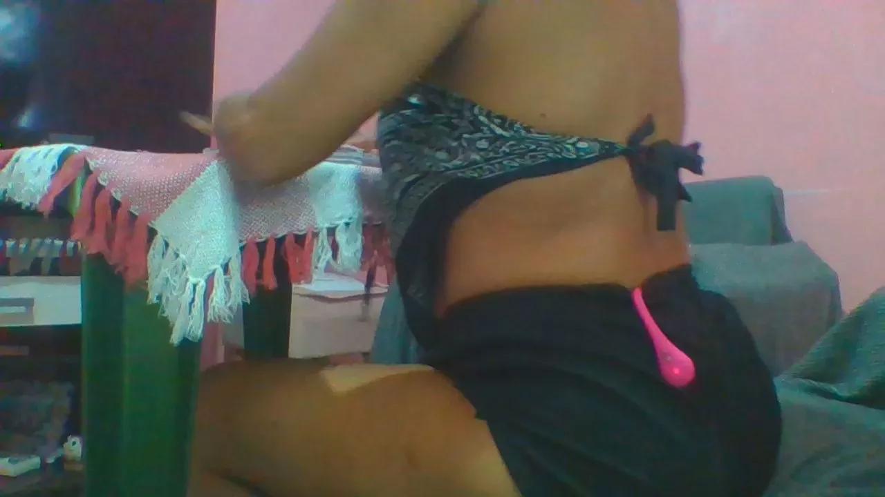 titiasafadinha from Cam4
