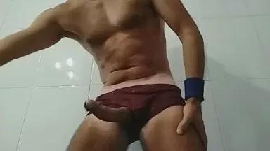 Tonytuga webcams show profile image 