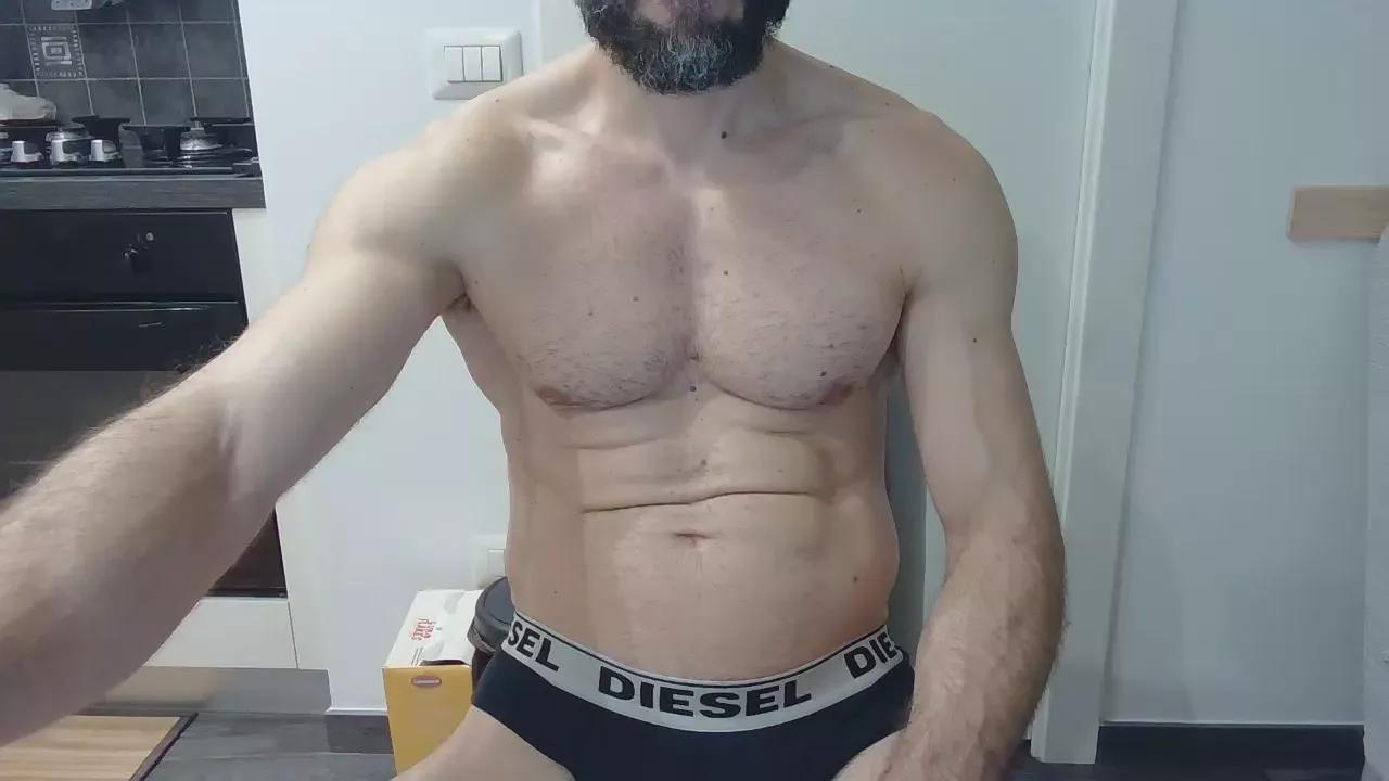 toptrainerr from Cam4